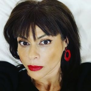 Meet your Posher, Claudia